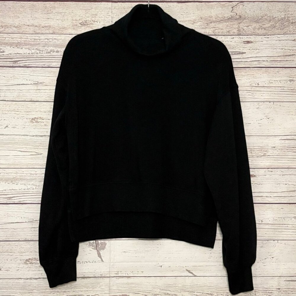 Danskin Cropped Turtleneck Small‎